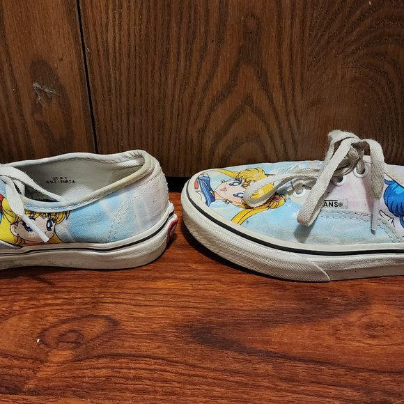 Girls VANS X Sailor Moon sneakers size 3 - Picture 7 of 8